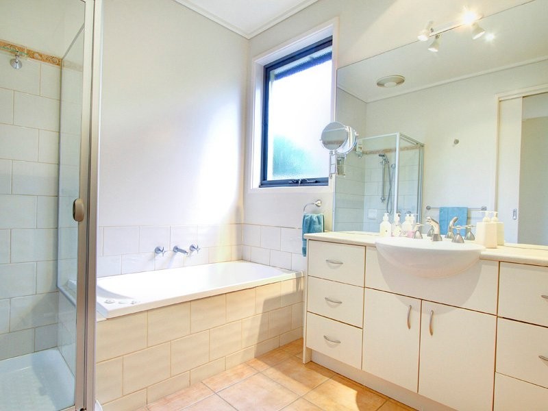 28/2A Bentons Rd, Mount Martha VIC 3934