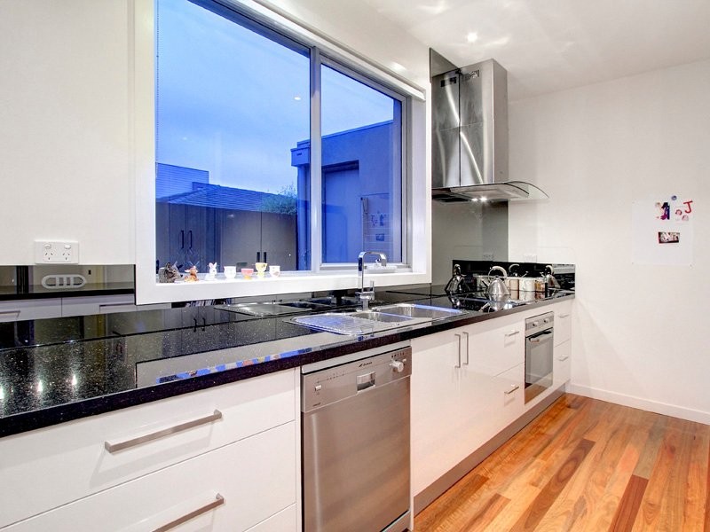 2/43 Spray Street, Mornington VIC 3931