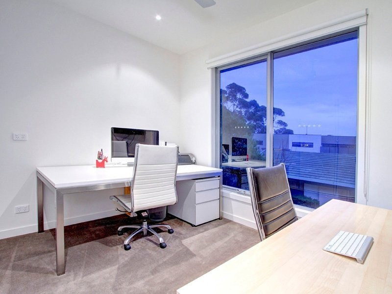 2/43 Spray Street, Mornington VIC 3931