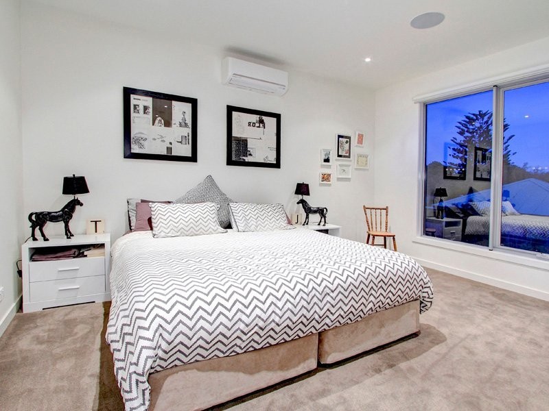 2/43 Spray Street, Mornington VIC 3931