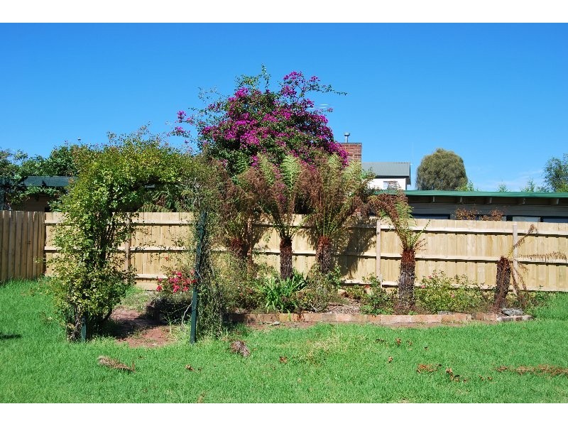 1 Fedra Crt, Mount Martha VIC 3934