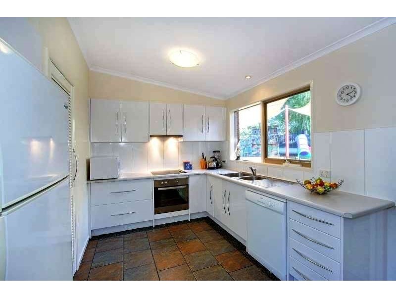 215 Roberts Road, Mornington VIC 3931