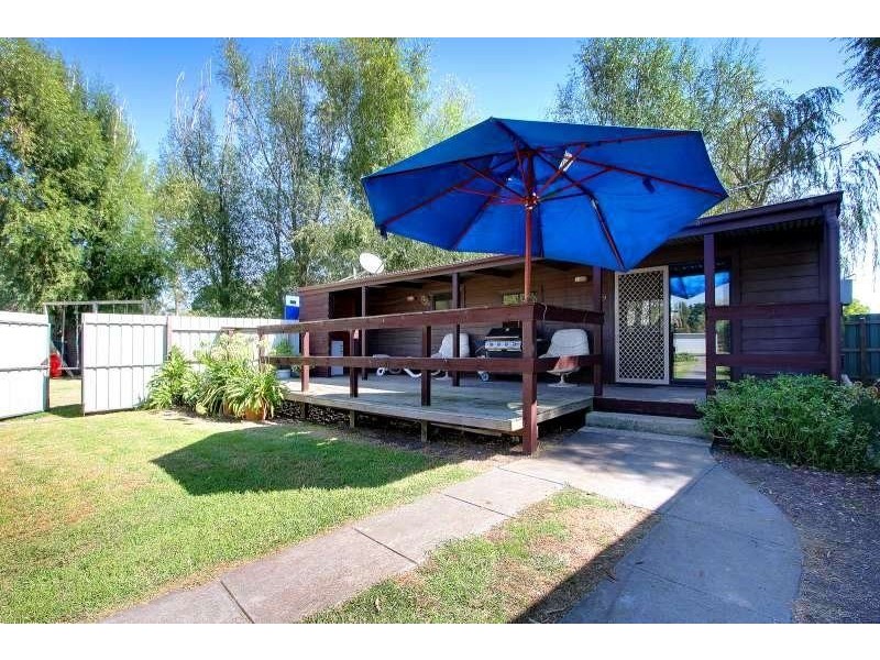 215 Roberts Road, Mornington VIC 3931