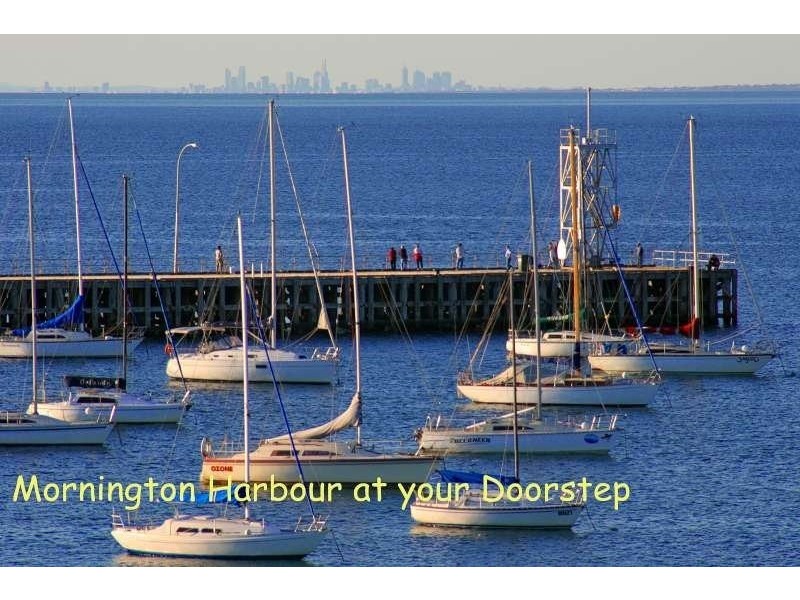 215 Roberts Road, Mornington VIC 3931