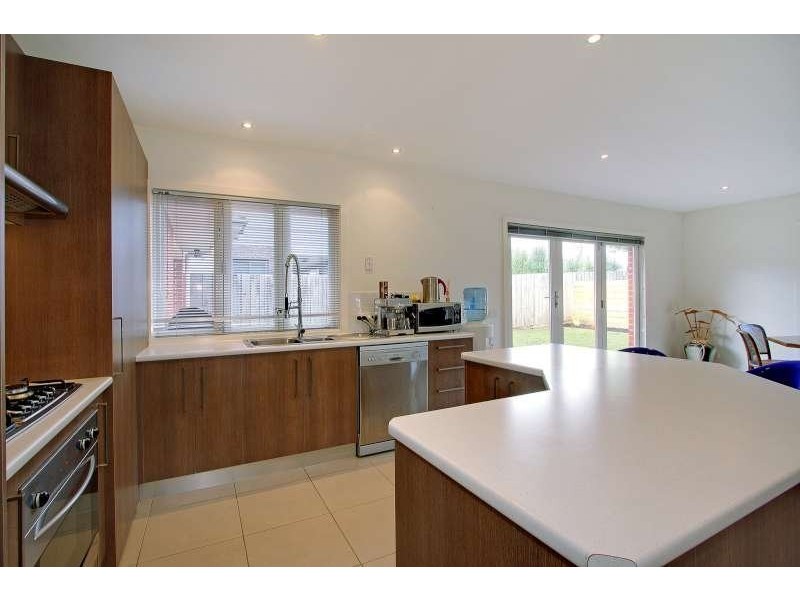 71 St Mitchell Circuit, Mornington VIC 3931