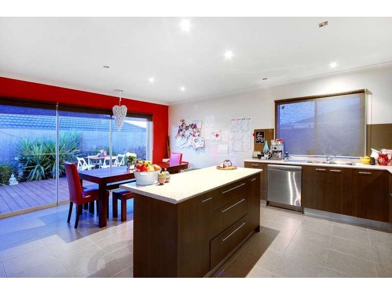 26 Trafalgar Square, Mount Martha VIC 3934