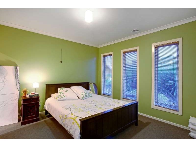 26 Trafalgar Square, Mount Martha VIC 3934