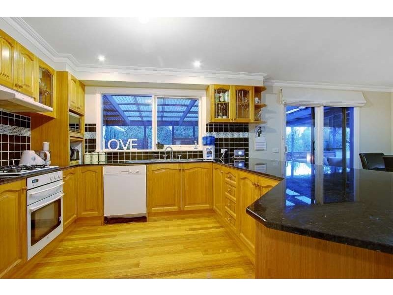 11 Arleon Court, Somerville VIC 3912