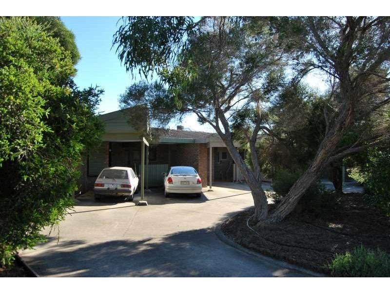 2/5 Gleneagles Avenue, Mornington VIC 3931