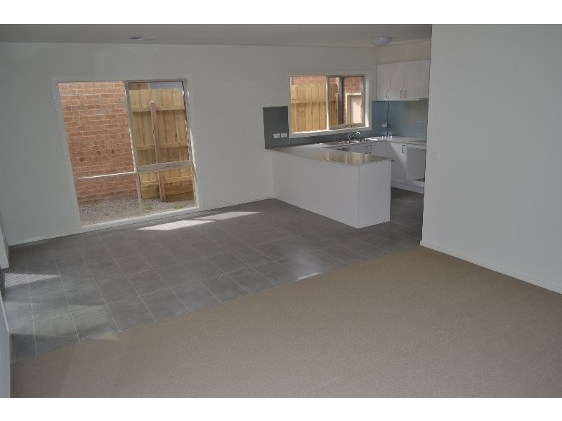 2/90 Harrap Road, Mount Martha VIC 3934