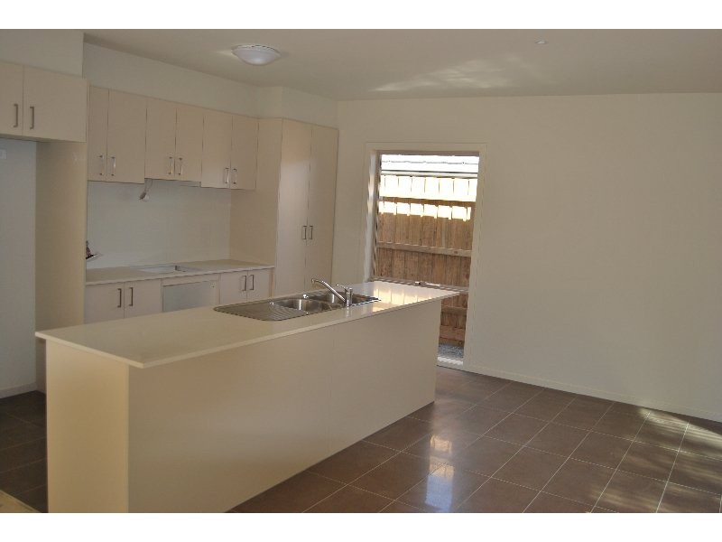 17 Hutson Way, Mount Martha VIC 3934