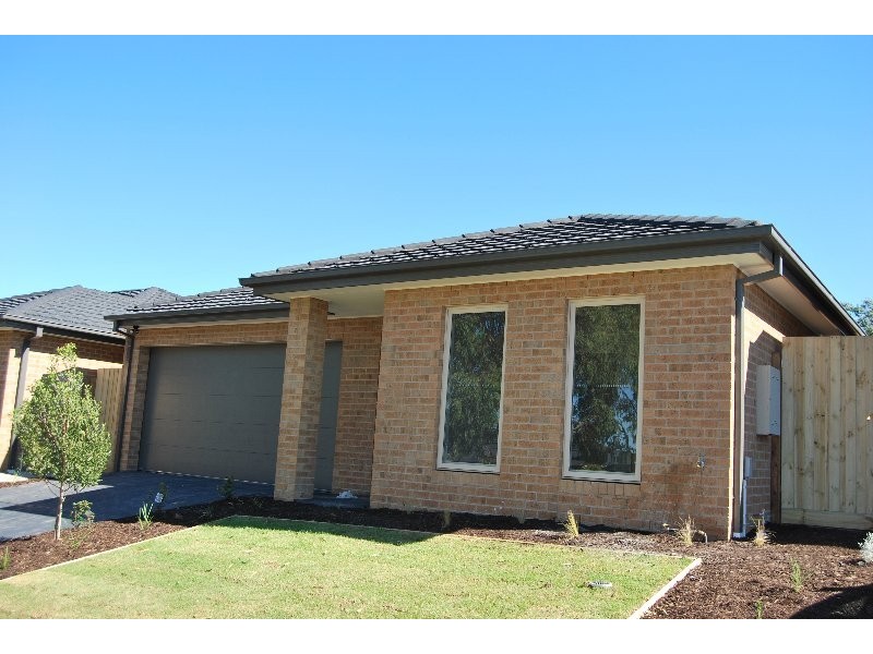 17 Hutson Way, Mount Martha VIC 3934