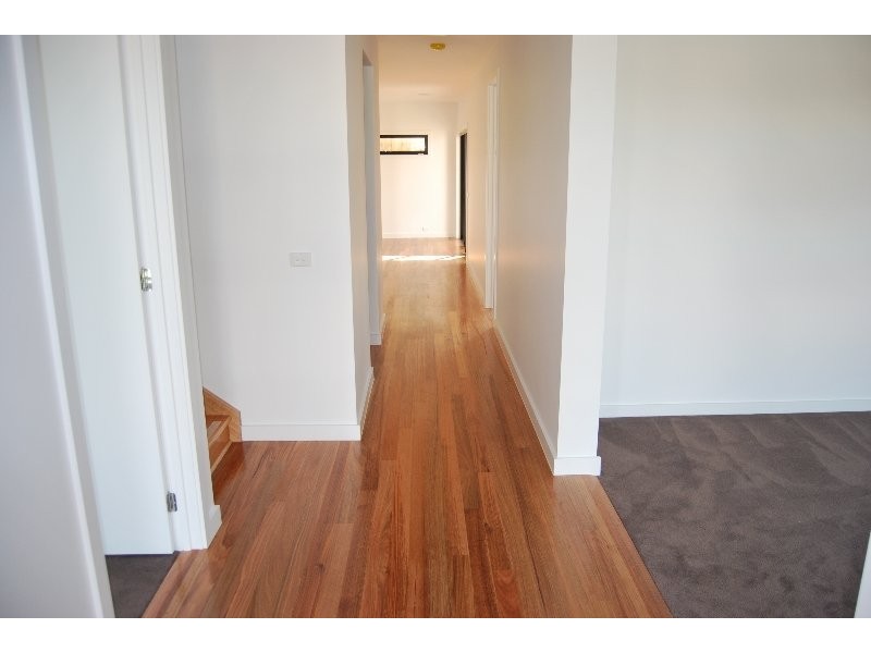 16 Iluka Street, Mornington VIC 3931