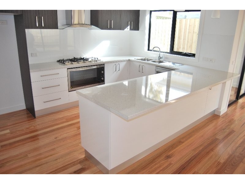 16 Iluka Street, Mornington VIC 3931