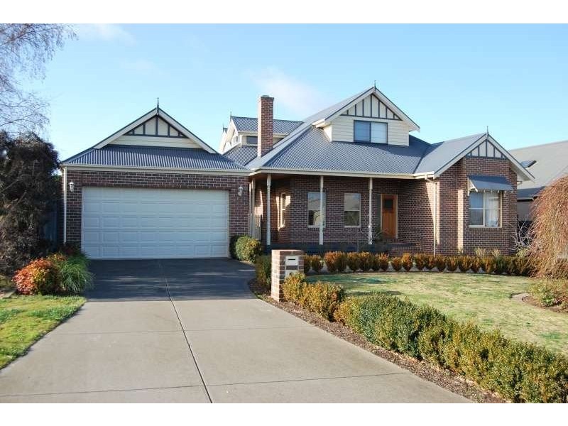 8 Ella Bella Way, Mornington VIC 3931