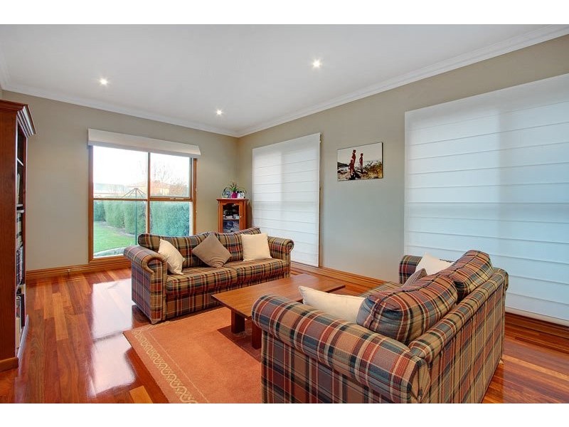 8 Ella Bella Way, Mornington VIC 3931