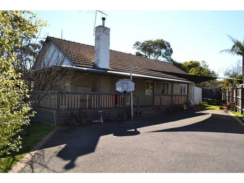 1 Van Ness Ave, Mornington VIC 3931