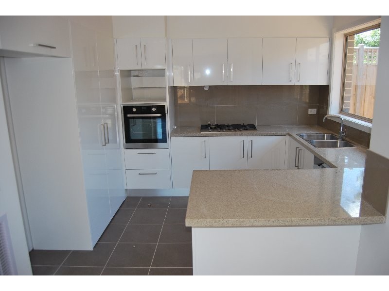 3 /57 Green Island Ave, Mount Martha VIC 3934