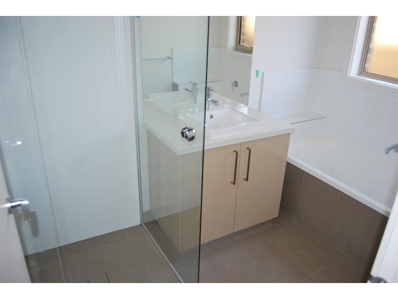 3 /57 Green Island Ave, Mount Martha VIC 3934