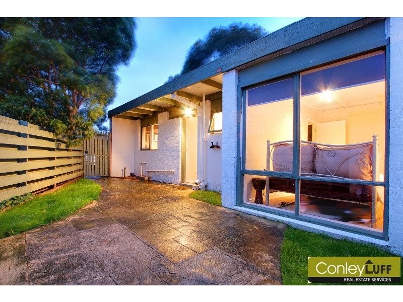 2/14 Fleet Street, Mornington VIC 3931