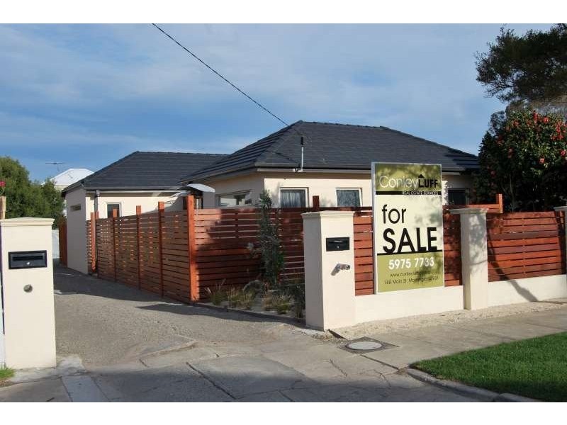 1/10 Kent Street, Mornington VIC 3931