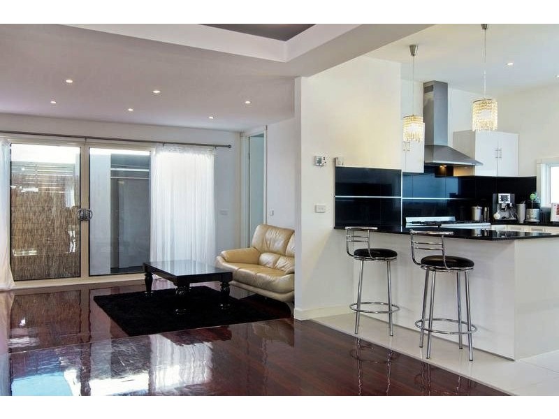 1/10 Kent Street, Mornington VIC 3931