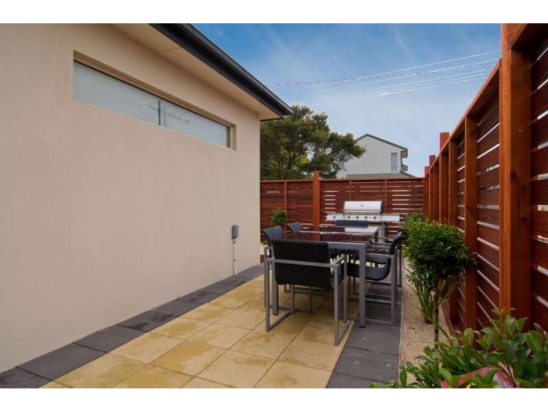 1/10 Kent Street, Mornington VIC 3931