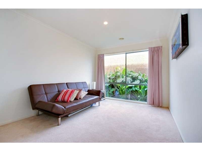 61 St Mitchell Cct, Mornington VIC 3931