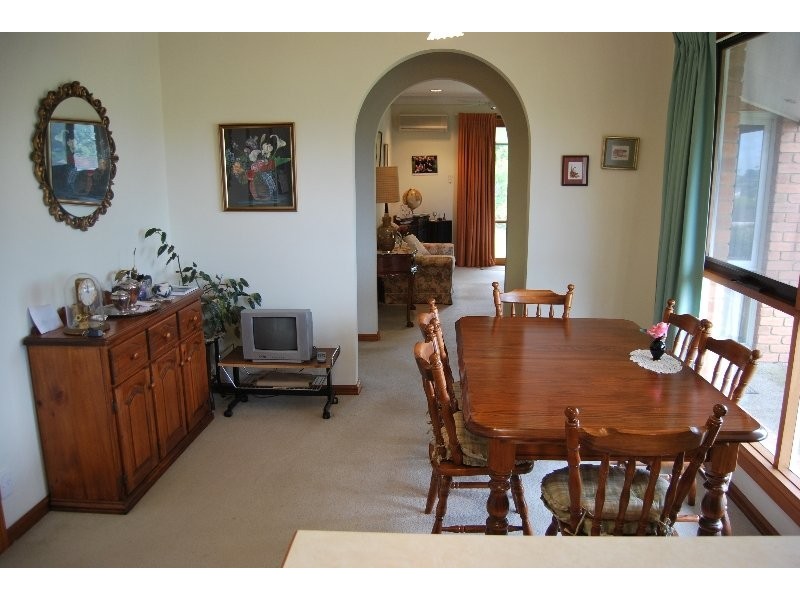 5/33 Balcombe Street ( facing Shandon St), Mornington VIC 3931