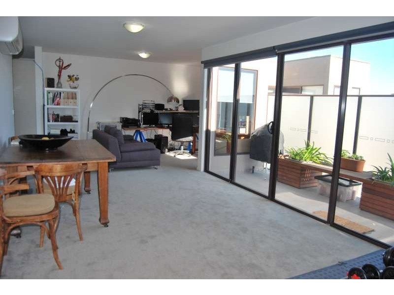 6, 47 Spray Street, Mornington VIC 3931