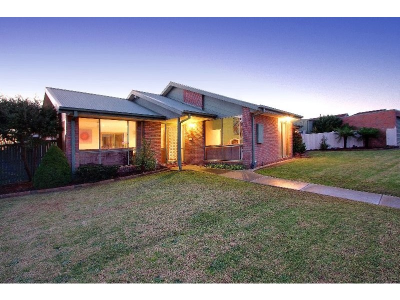 41 Parkside Crescent, Mornington VIC 3931