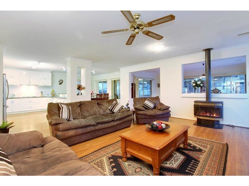 19 Brydon Close, Mornington VIC 3931