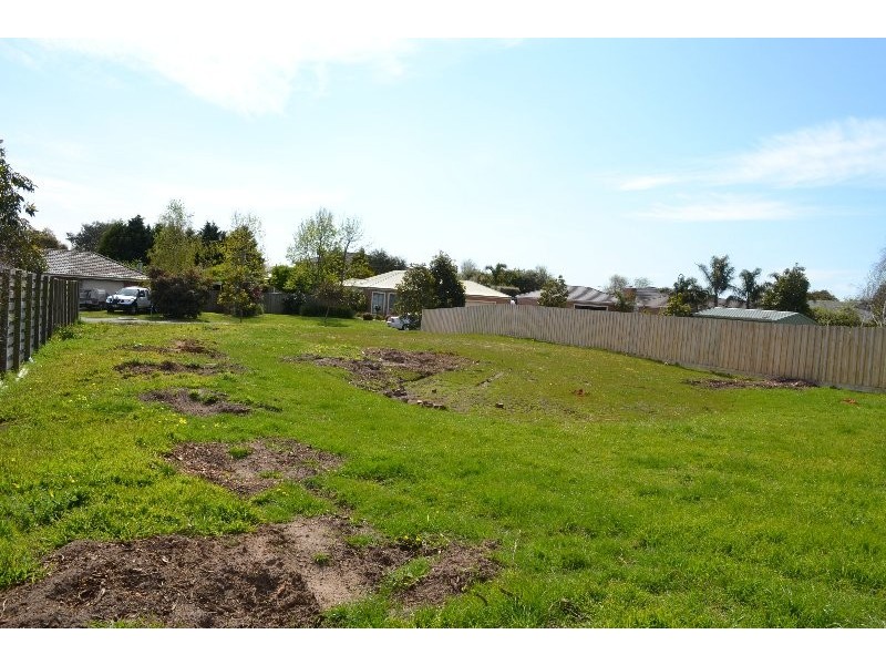 1 Fedra Crt, Mount Martha VIC 3934