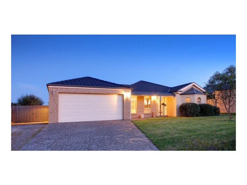 16 Brim Brim Crescent, Mornington VIC 3931