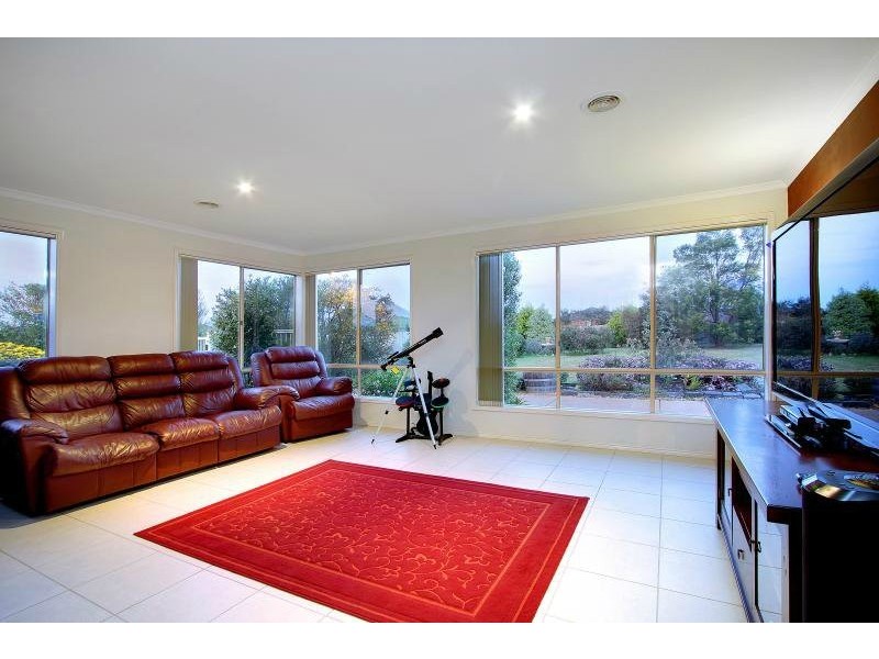 16 Brim Brim Crescent, Mornington VIC 3931