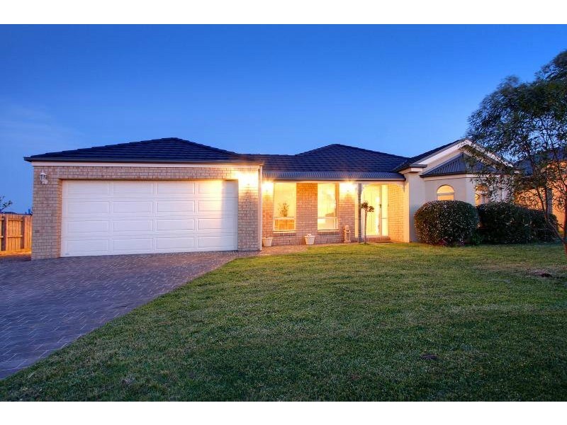 16 Brim Brim Crescent, Mornington VIC 3931