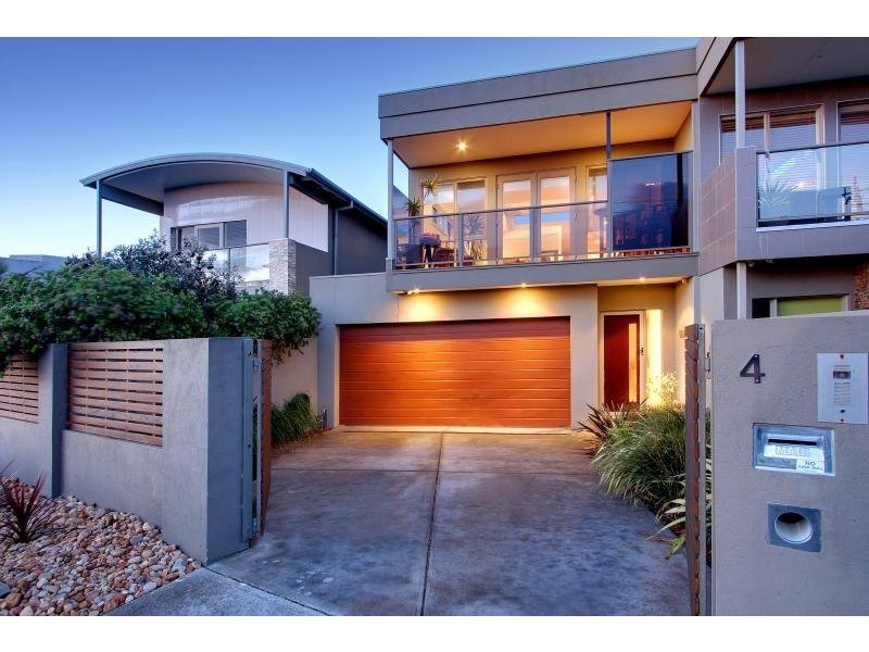 4 Strachans Road, Mornington VIC 3931