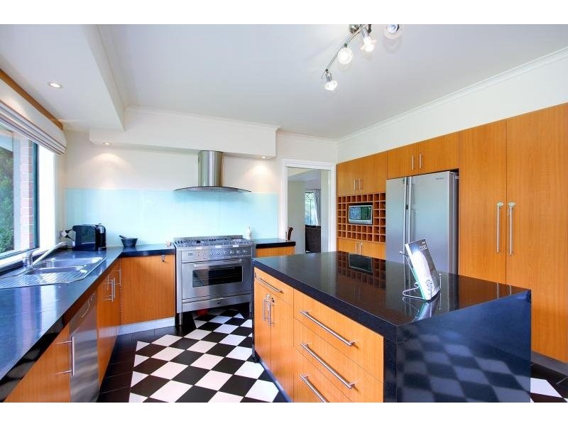 8 Scotsburn Court, Mornington VIC 3931