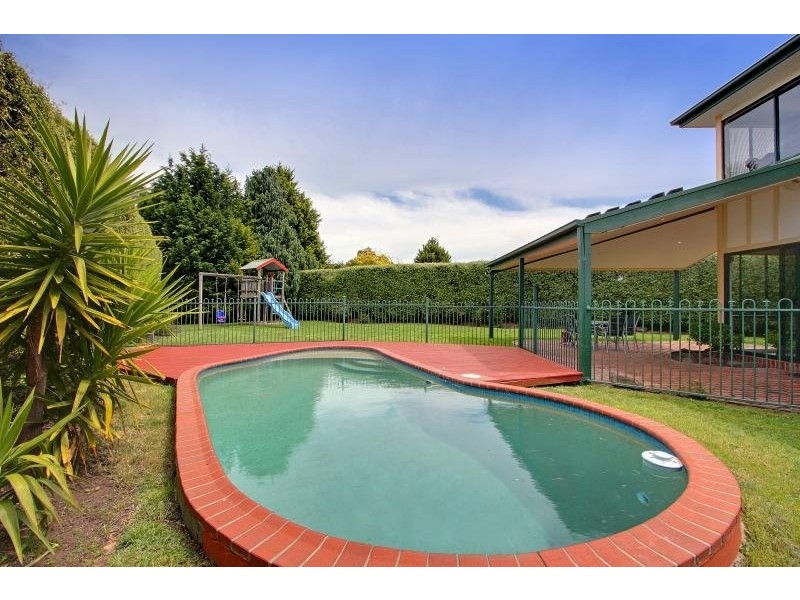 8 Scotsburn Court, Mornington VIC 3931