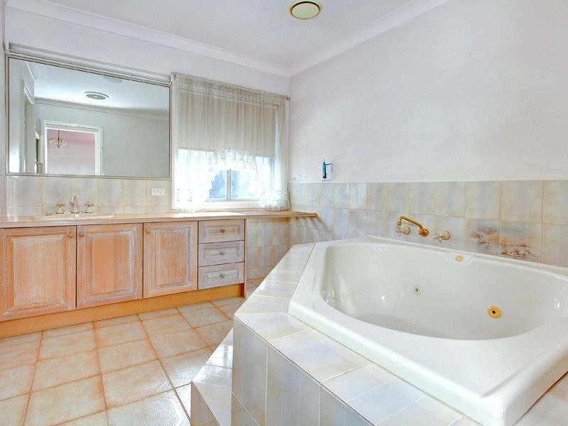 9 Jacaranda Crescent, Mornington VIC 3931