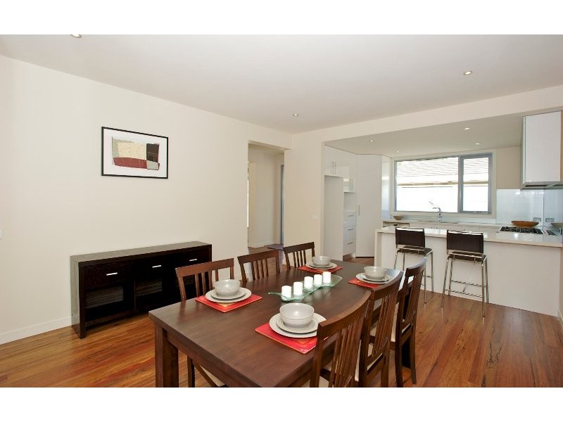 2/34 Waterloo Place, Mornington VIC 3931