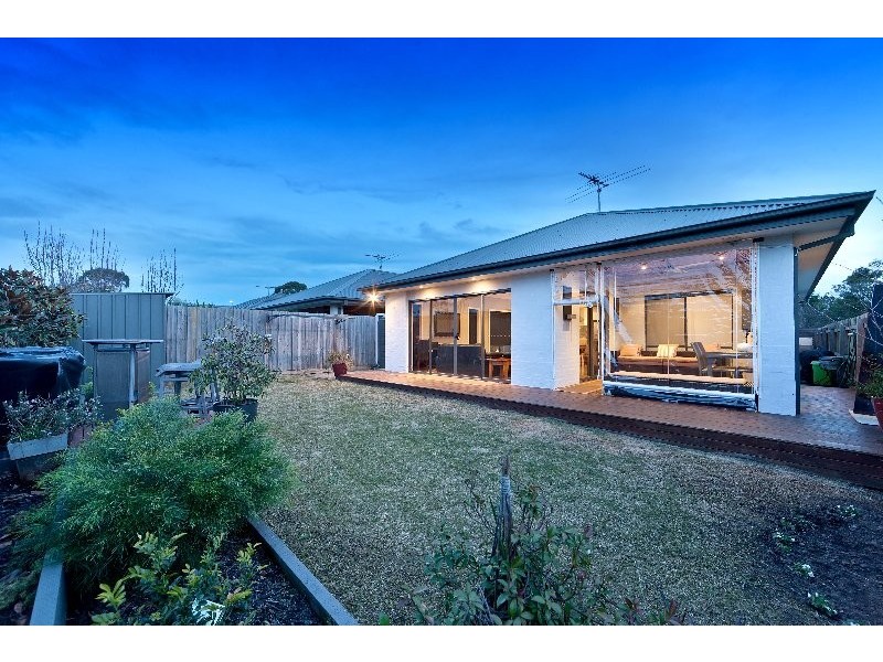 31 Harrap Rd, Mount Martha VIC 3934