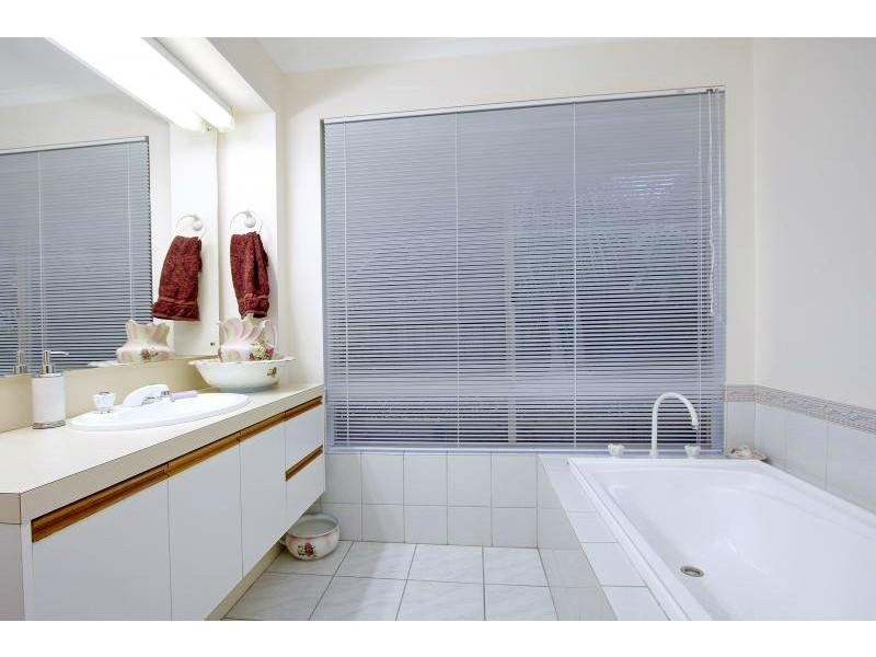 6 Billabong Close, Mornington VIC 3931