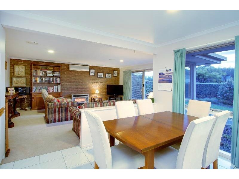 6 Billabong Close, Mornington VIC 3931