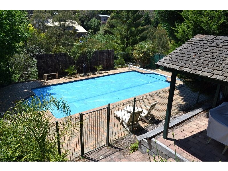 8 Mackeith Court, Mount Eliza VIC 3930