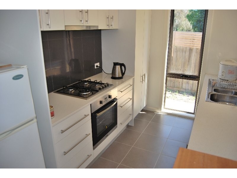 4/7 Wood Street, Mornington VIC 3931