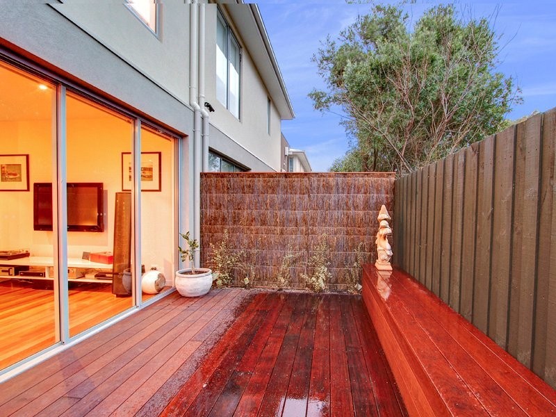 2/43 Spray Street, Mornington VIC 3931