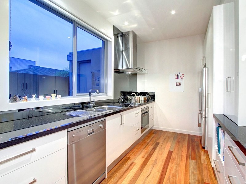 2/43 Spray Street, Mornington VIC 3931