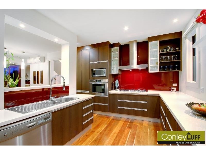 4 Lakeview Grove, Mornington VIC 3931