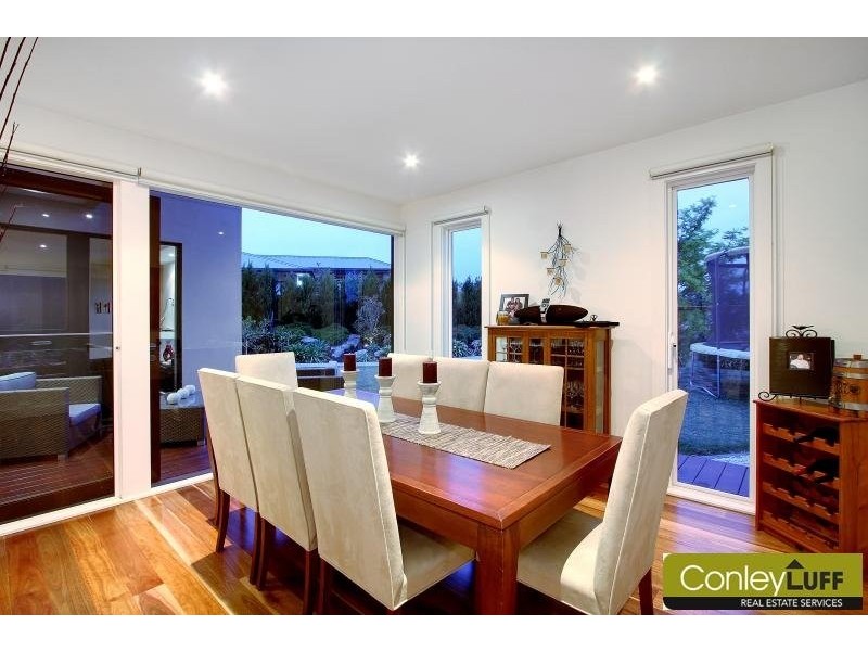 4 Lakeview Grove, Mornington VIC 3931